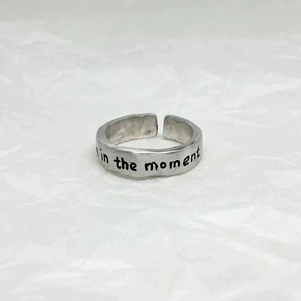 Live in the moment Ring