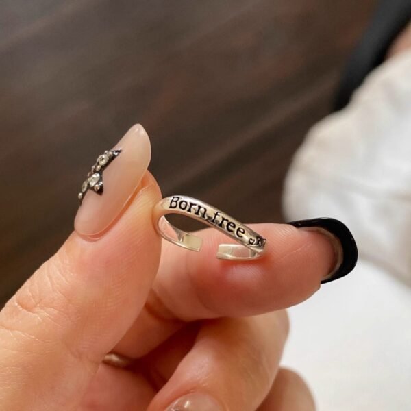 Born Free, Open ring